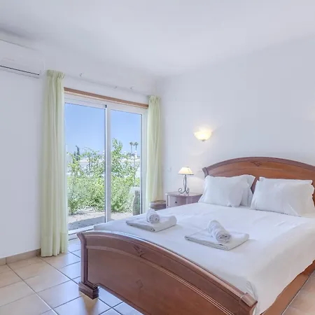 #416 Spacious Private Pool, Bbq & Parking * Albufeira