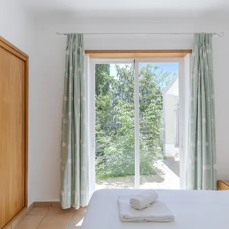 #416 Spacious Private Pool, Bbq & Parking Villa