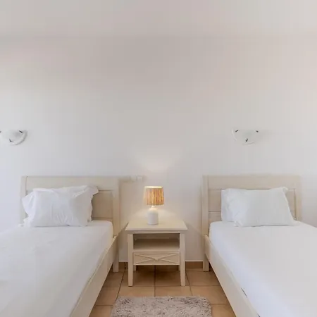 #416 Spacious Private Pool, Bbq & Parking Villa Albufeira