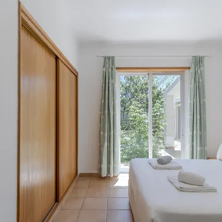 #416 Spacious Private Pool, Bbq & Parking Villa *
