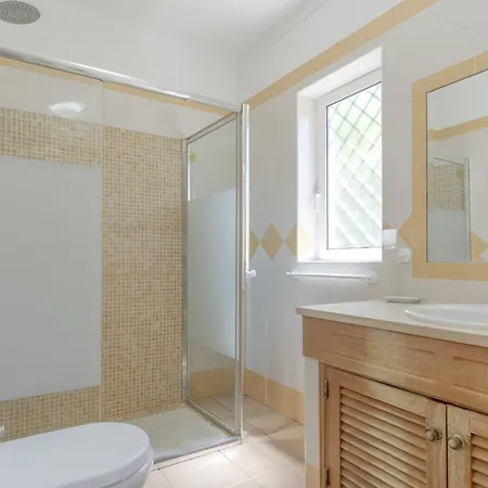 #416 Spacious Private Pool, Bbq & Parking Villa