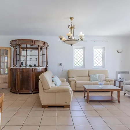 #416 Spacious Private Pool, Bbq&parking *