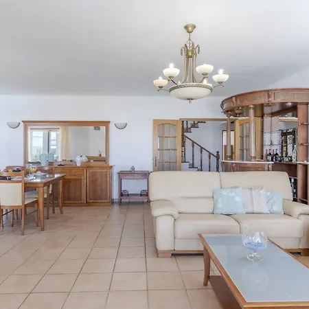 #416 Spacious Private Pool, Bbq&parking Villa *
