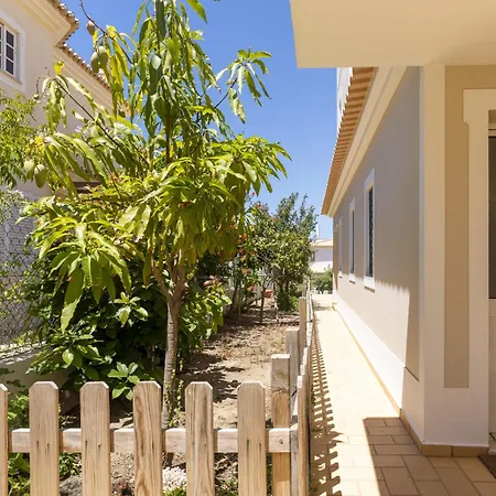 #416 Spacious Private Pool, Bbq & Parking *