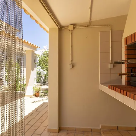 #416 Spacious Private Pool, Bbq & Parking * Albufeira