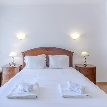 #416 Spacious Private Pool, Bbq & Parking *